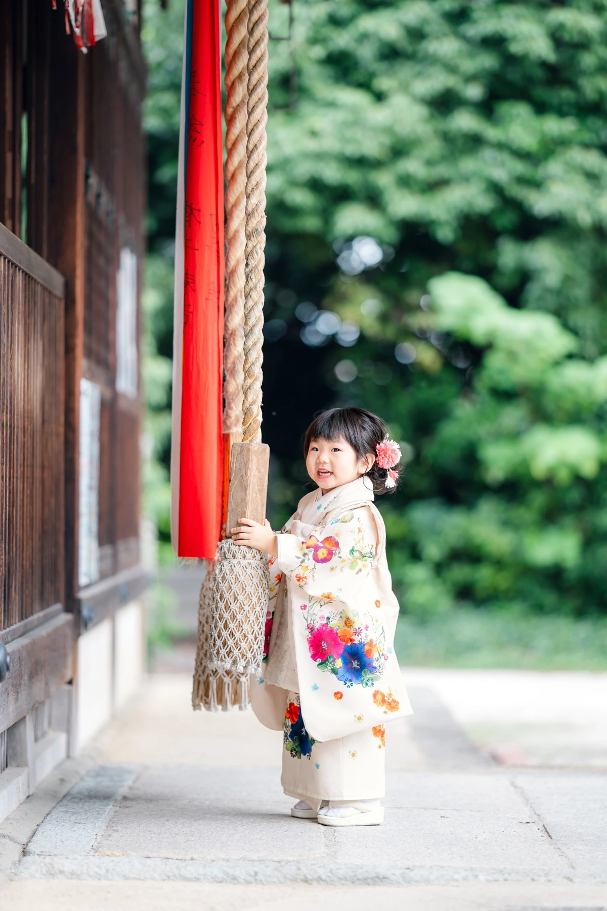 日部神社で七五三を迎えたご家族